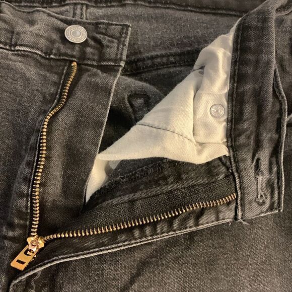 Levi's Black  Denim Jeans, size 34x34 - Picture 5 of 13